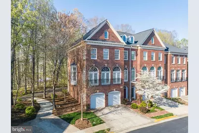 47772 Scotsborough Square, Potomac Falls, VA 20165 - Photo 3
