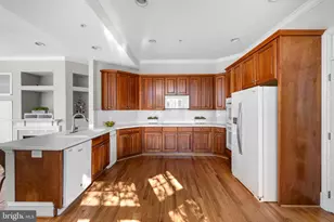 47772 Scotsborough Square, Potomac Falls, VA 20165 - Photo 37