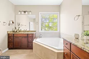 47772 Scotsborough Square, Potomac Falls, VA 20165 - Photo 55