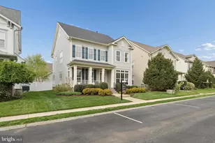 23342 Higbee Ln, Brambleton, VA 20148 - Photo 3