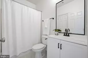 22320 Lost Branch Cir, Ashburn, VA 20148 - Photo 41