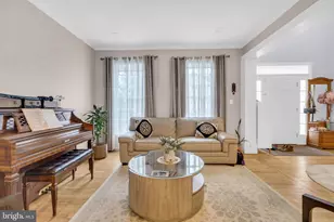 43553 Dempsey Ln, Chantilly, VA 20152 - Photo 7