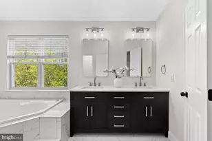 21555 Trowbridge Square, Ashburn, VA 20147 - Photo 29