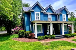 18 E Loudoun St, Round Hill, VA 20141 - Photo 1
