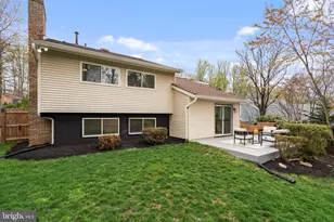 218 Penny Ln, Sterling, VA 20164 - Photo 33