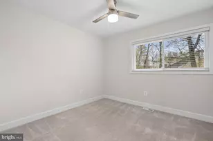 218 Penny Ln, Sterling, VA 20164 - Photo 17