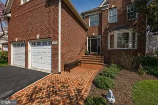 20338 Fishers Island Ct, Ashburn, VA 20147 - Photo 3