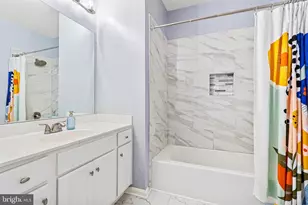 21191 McFadden Square, Sterling, VA 20165 - Photo 19