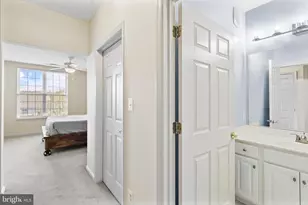 21191 McFadden Square, Sterling, VA 20165 - Photo 11