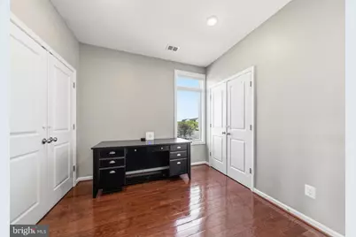 1400 Ribbon Limestone Terrace SE #E-201, Leesburg, VA 20175 - Photo 17