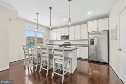 1400 Ribbon Limestone Terrace SE #E-201, Leesburg, VA 20175 - Photo 9