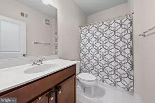 1400 Ribbon Limestone Terrace SE, Leesburg, VA 20175 - Photo 23