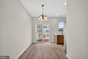 25484 Amber Gate Terrace, Chantilly, VA 20152 - Photo 11