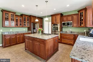 21379 Fairhunt Dr, Ashburn, VA 20148 - Photo 5