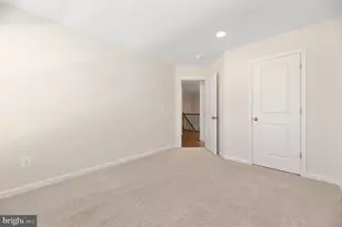 42409 Dogwood Square, Sterling, VA 20166 - Photo 33