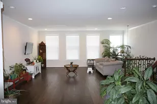 42409 Dogwood Square, Sterling, VA 20166 - Photo 3