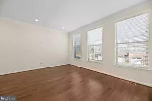 42409 Dogwood Square, Sterling, VA 20166 - Photo 13