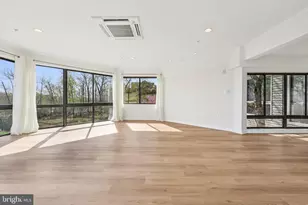 19400 Lansdowne Woods Blvd, Leesburg, VA 20176 - Photo 9