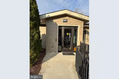 19400 Lansdowne Woods Boulevard #101, Leesburg, VA 20176 - Photo 3