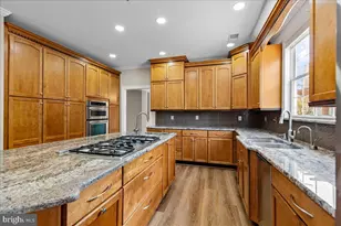 20543 Chapin Ct, Sterling, VA 20165 - Photo 11