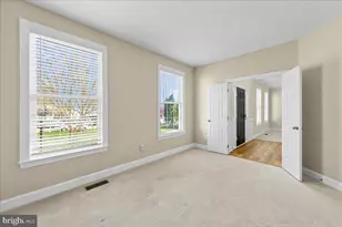 20543 Chapin Ct, Sterling, VA 20165 - Photo 5