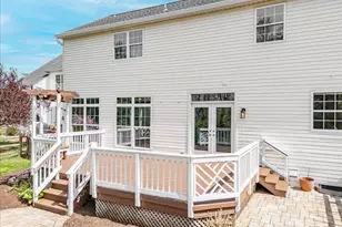 20543 Chapin Ct, Sterling, VA 20165 - Photo 3