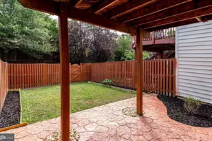 25242 Dunvegan Square, Chantilly, VA 20152 - Photo 33