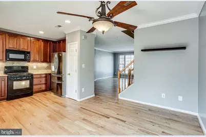 25242 Dunvegan Square, Chantilly, VA 20152 - Photo 13