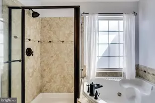 25242 Dunvegan Square, Chantilly, VA 20152 - Photo 21