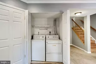 25242 Dunvegan Square, Chantilly, VA 20152 - Photo 31