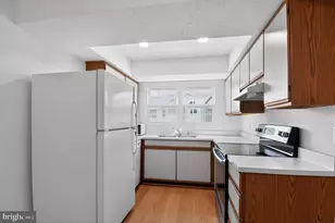 113 Prosperity Ave SE, Leesburg, VA 20175 - Photo 7