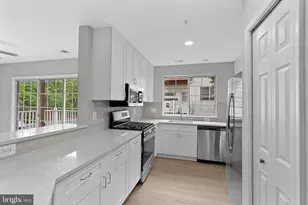 21850 Locomotive Terrace, Sterling, VA 20166 - Photo 11