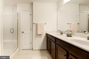 42482 Dogwood Glen Square, Sterling, VA 20166 - Photo 23