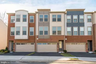 42482 Dogwood Glen Square, Sterling, VA 20166 - Photo 1