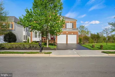 25758 S Village Drive, Chantilly, VA 20152 - Photo 5