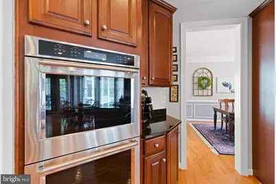 25758 S Village Drive, Chantilly, VA 20152 - Photo 13