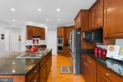 25758 S Village Drive, Chantilly, VA 20152 - Photo 15