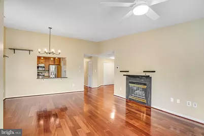 44118 Natalie Terrace #302, Ashburn, VA 20147 - Photo 5
