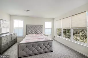 42464 Regal Wood Dr, Brambleton, VA 20148 - Photo 11