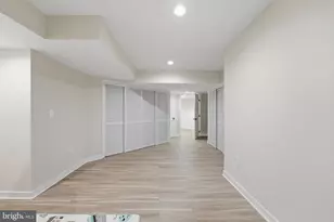 22826 Courtland Park Dr, Brambleton, VA 20148 - Photo 55