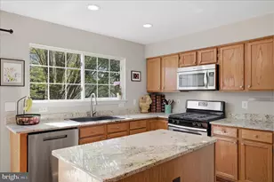 816 Bellview Ct NE, Leesburg, VA 20176 - Photo 11