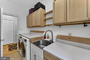 42758 Glenside Dr, Brambleton, VA 20148 - Photo 51