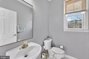 42758 Glenside Dr, Brambleton, VA 20148 - Photo 13