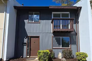 126 Richland Cir, Sterling, VA 20164 - Photo 1