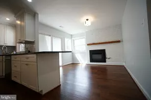 322 Sugarland Run Dr, Sterling, VA 20164 - Photo 13