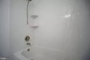 322 Sugarland Run Dr, Sterling, VA 20164 - Photo 31