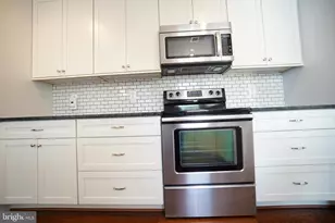 322 Sugarland Run Dr, Sterling, VA 20164 - Photo 11