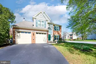 46554 Cedarhurst Dr, Sterling, VA 20165 - Photo 3