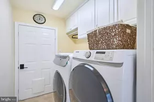 46554 Cedarhurst Dr, Sterling, VA 20165 - Photo 17