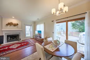 46554 Cedarhurst Dr, Sterling, VA 20165 - Photo 13